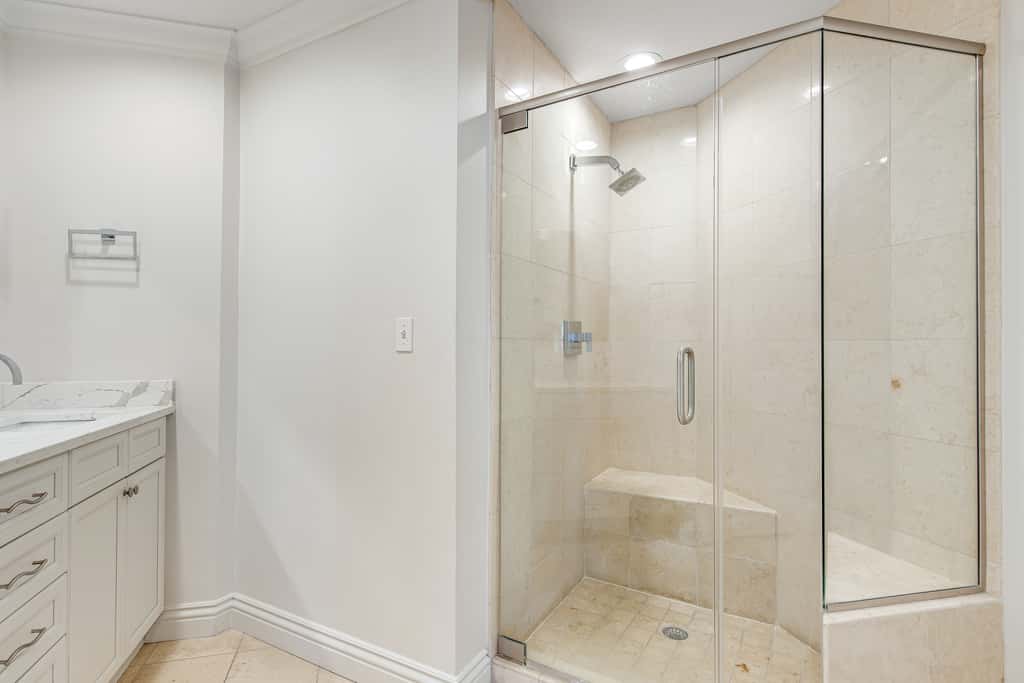 Emerald Grande 1025