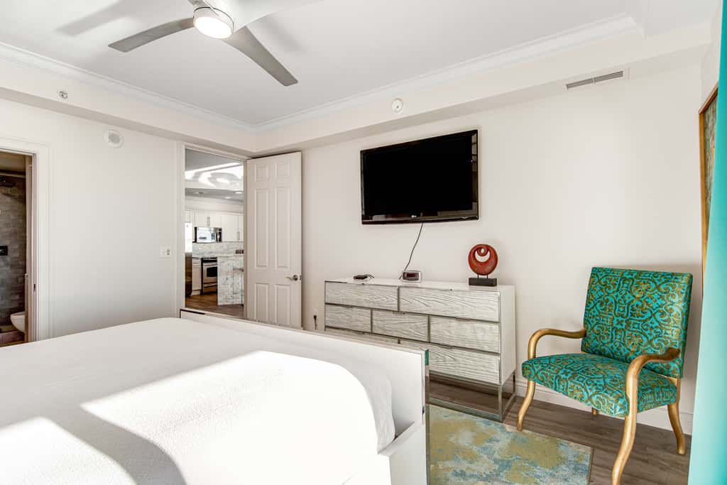 Emerald Grande 1025
