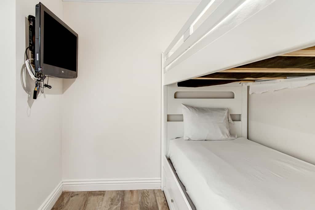 Emerald Grande 1025