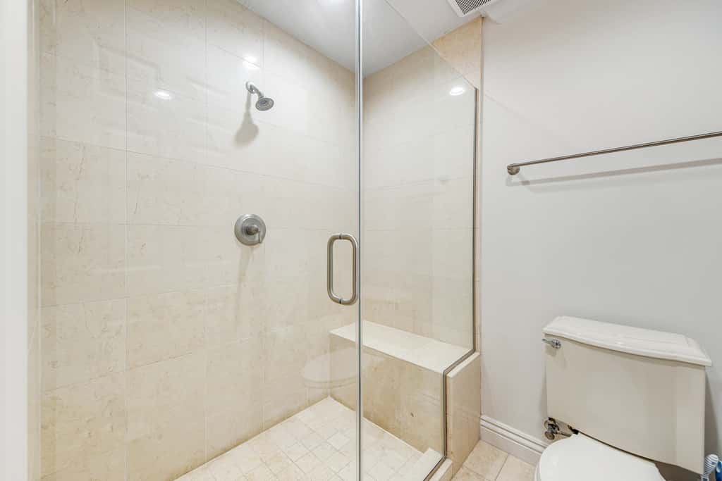 Emerald Grande 1025