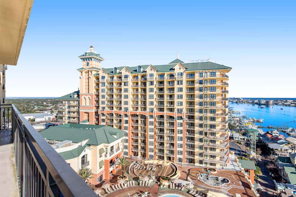 Emerald Grande 1025