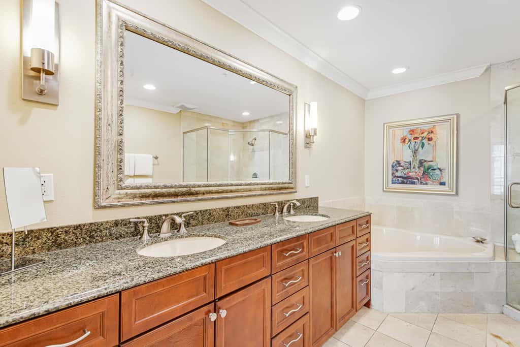 Emerald Grande 922