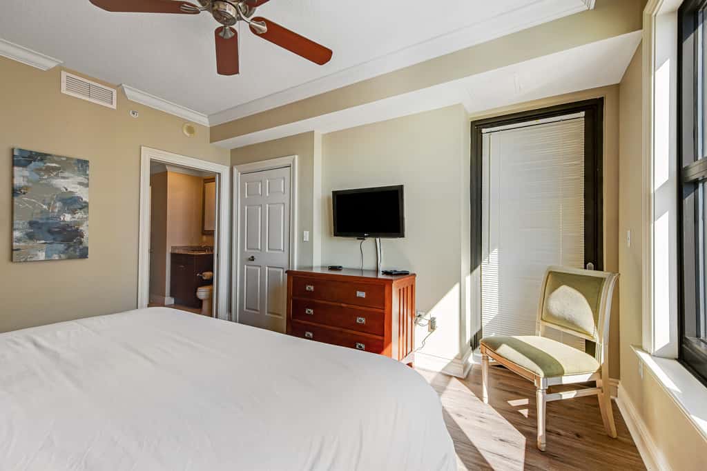 Emerald Grande 922