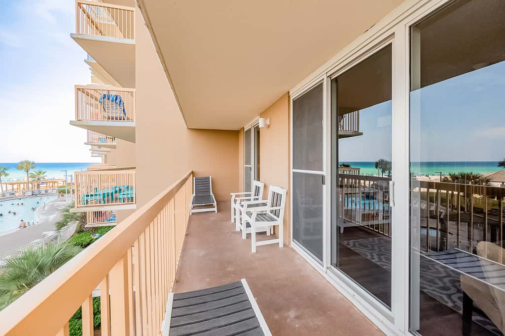 3rd-floor, Gulf-view condo at beachfront resort with pools, hot tub & two gyms