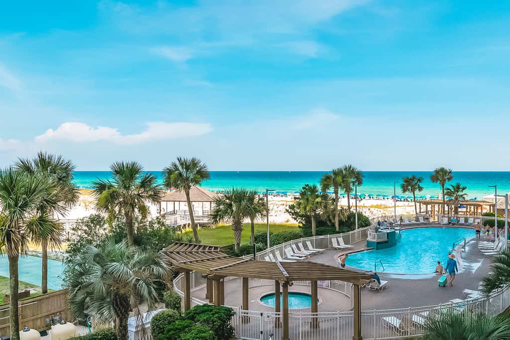 3rd-floor, Gulf-view condo at beachfront resort with pools, hot tub & two gyms