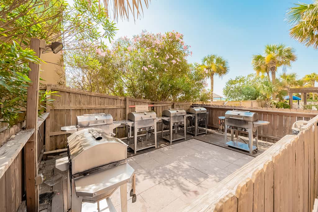 3rd-floor, Gulf-view condo at beachfront resort with pools, hot tub & two gyms