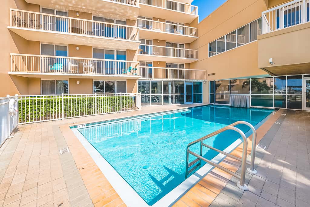 3rd-floor, Gulf-view condo at beachfront resort with pools, hot tub & two gyms
