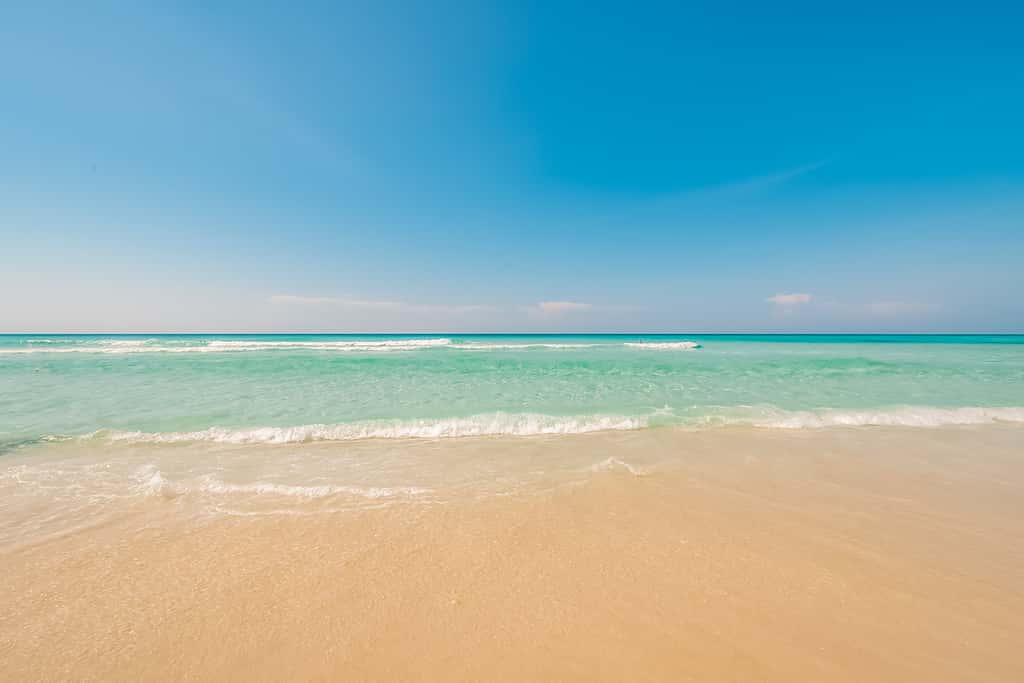 3rd-floor, Gulf-view condo at beachfront resort with pools, hot tub & two gyms