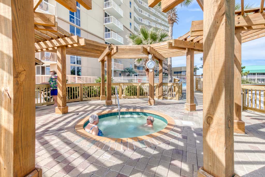 3rd-floor, Gulf-view condo at beachfront resort with pools, hot tub & two gyms