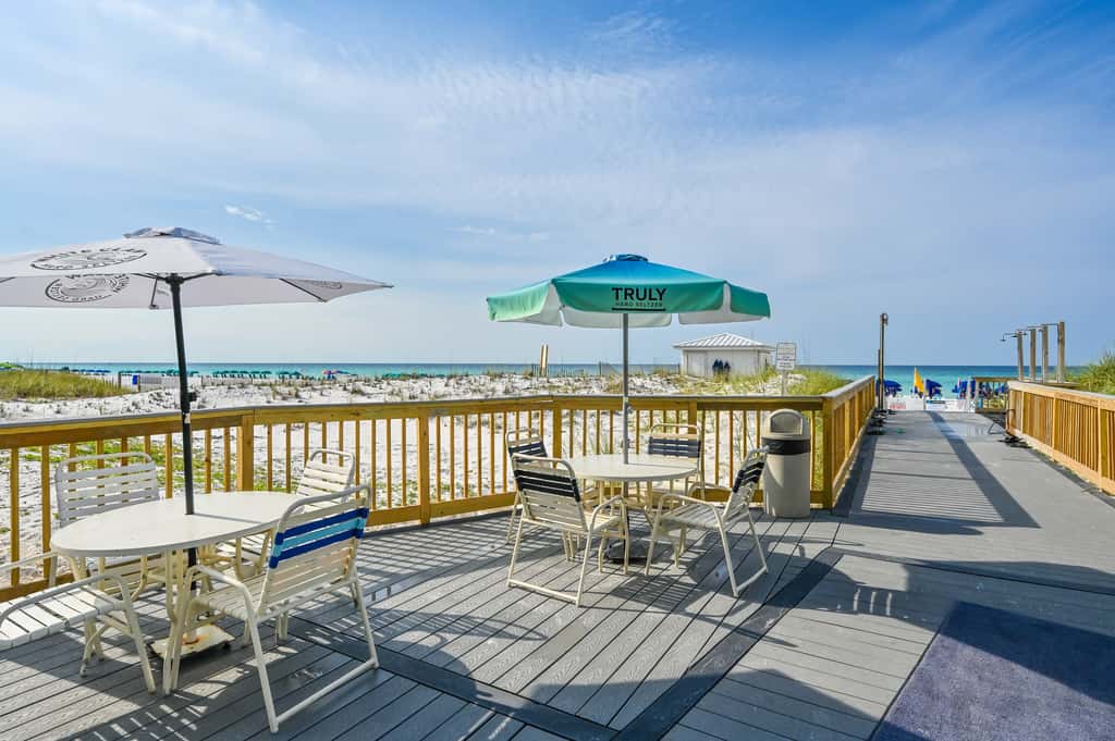 3rd-floor, Gulf-view condo at beachfront resort with pools, hot tub & two gyms