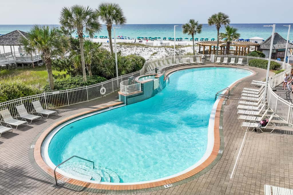 3rd-floor, Gulf-view condo at beachfront resort with pools, hot tub & two gyms