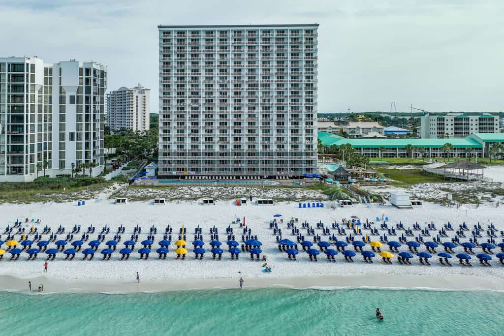 3rd-floor, Gulf-view condo at beachfront resort with pools, hot tub & two gyms