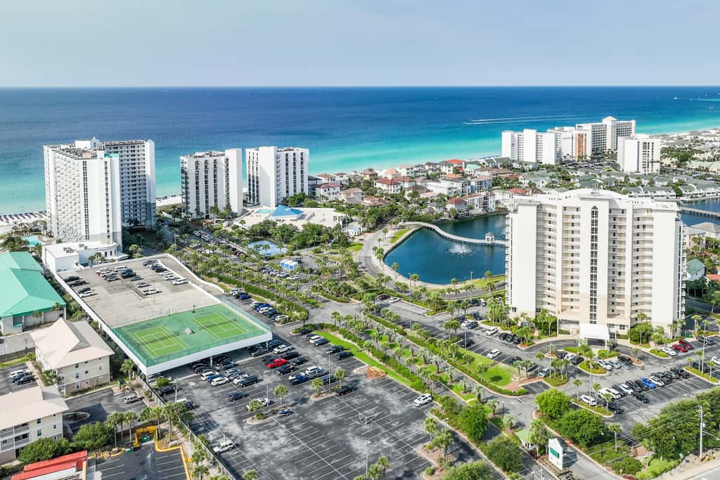 3rd-floor, Gulf-view condo at beachfront resort with pools, hot tub & two gyms