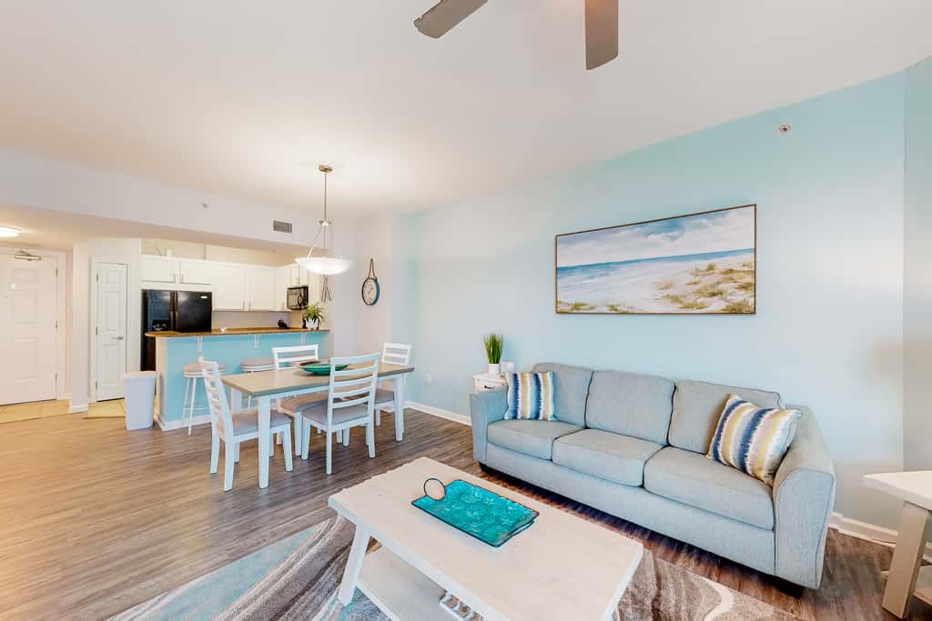 Beachy resort condo with balcony, outdoor pools, hot tub, gym, tennis, AC, & W&D