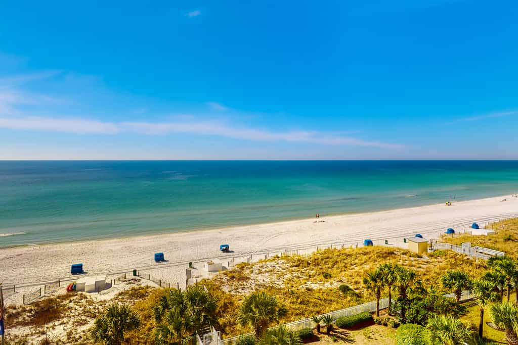 Breakers East 604