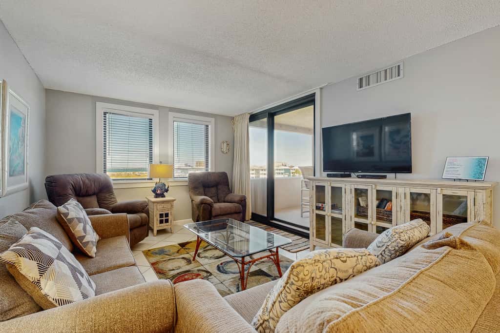 Jetty East 304B