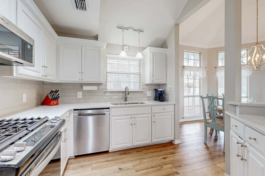 Steps to beach & community pool, dog-friendly, great location