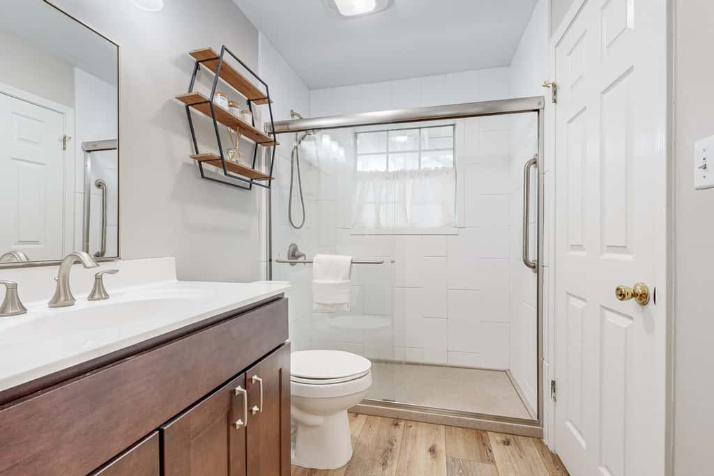 Steps to beach & community pool, dog-friendly, great location