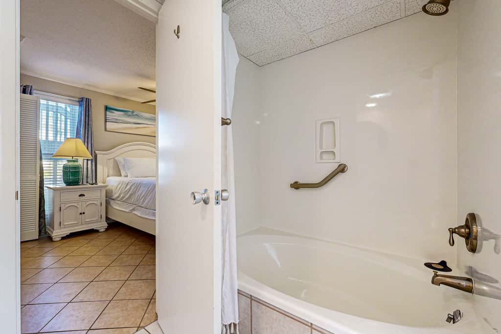Inviting condo with dock, pool, hot tub & private beach - dog-friendly