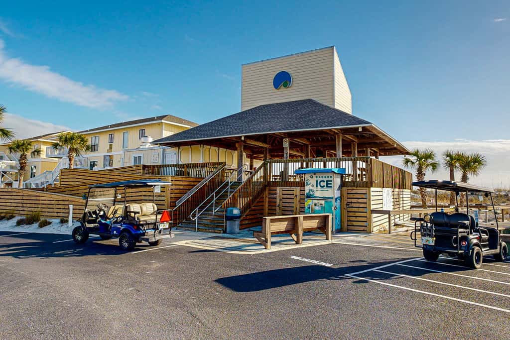 Inviting condo with dock, pool, hot tub & private beach - dog-friendly