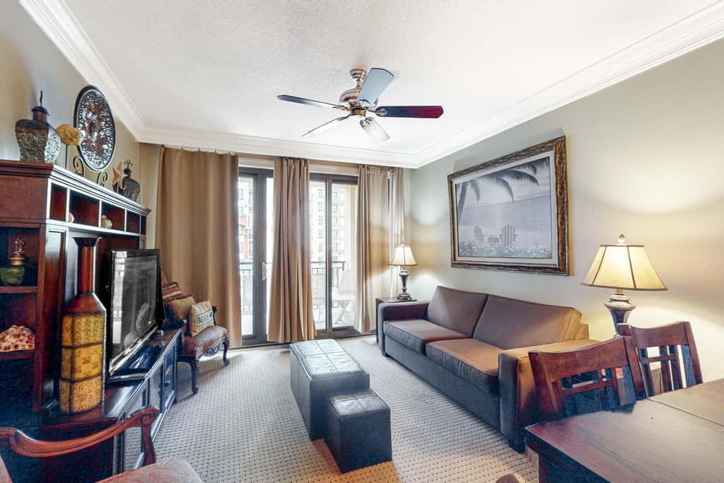 Gulf-front retreat with pools, hot tubs, & gym
