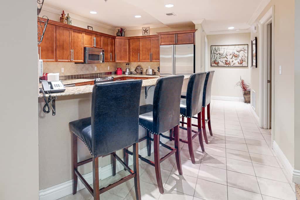 Gulf-front retreat with pools, hot tubs, & gym