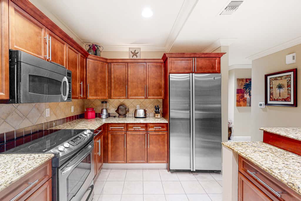Gulf-front retreat with pools, hot tubs, & gym