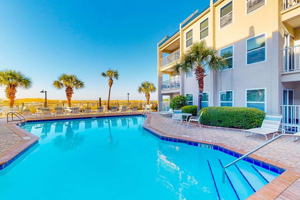 Poolside Villas 303