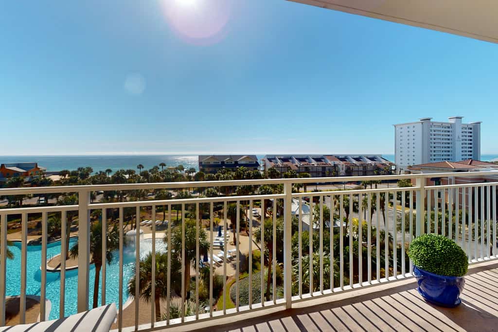 5th-floor condo with Gulf views, heated pool, gym, BBQ area, & private balcony