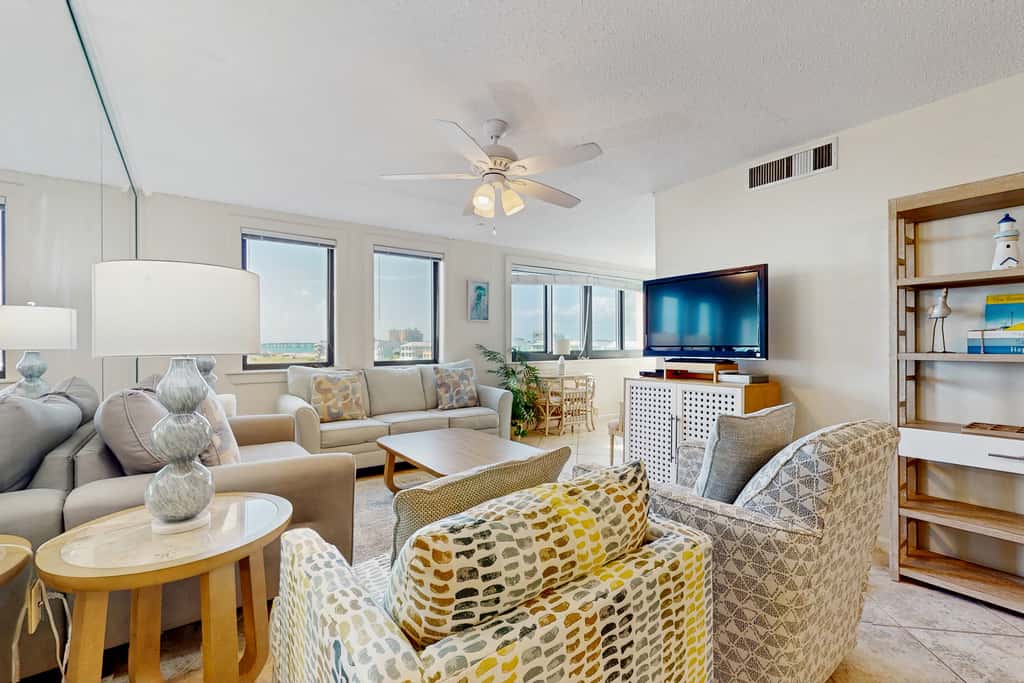 Jetty East 306B