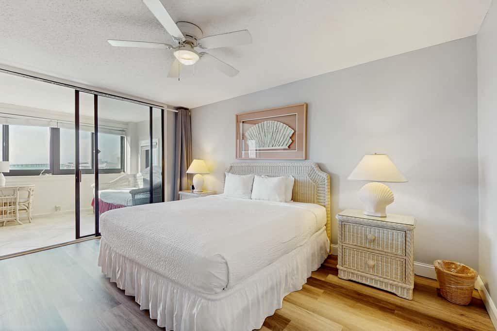 Jetty East 306B