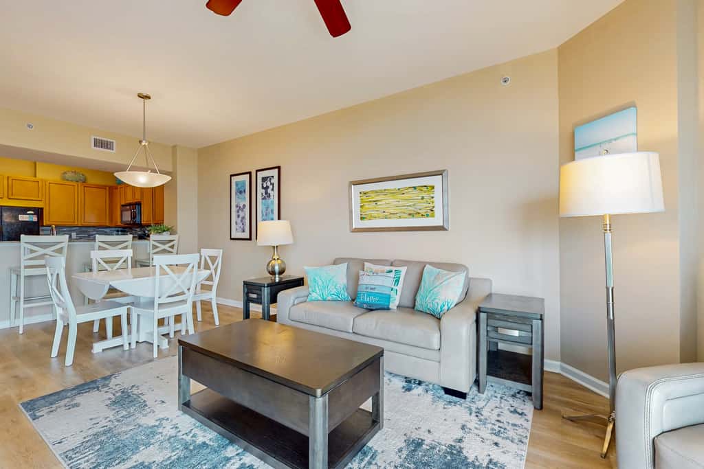 Cozy coastal condo with shared pool, lazy river and beach access