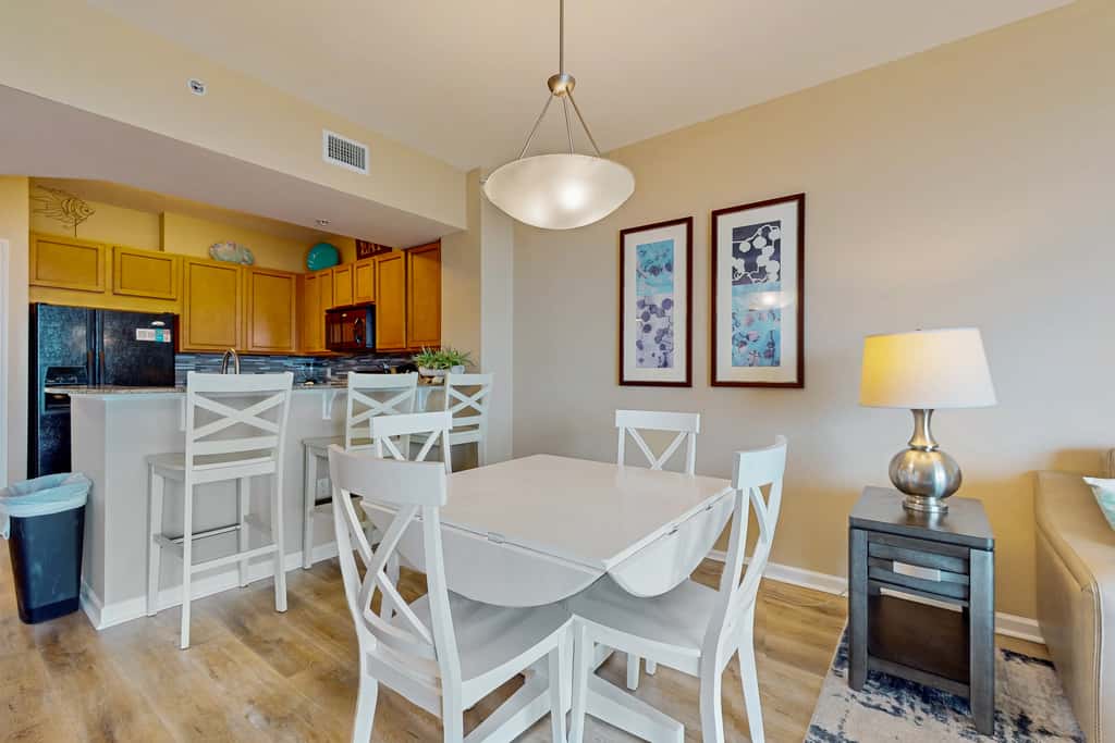 Cozy coastal condo with shared pool, lazy river and beach access