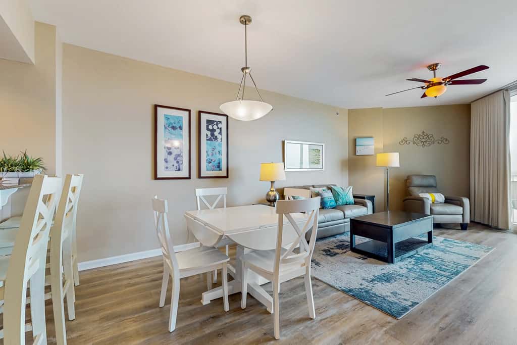 Cozy coastal condo with shared pool, lazy river and beach access