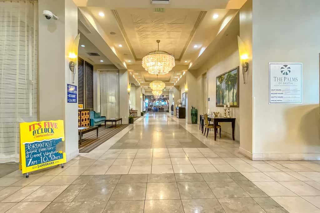 Cozy coastal condo with shared pool, lazy river and beach access