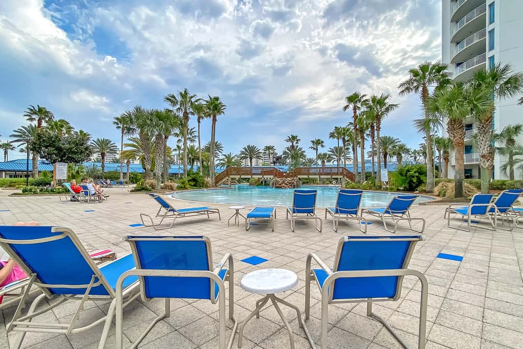 Cozy coastal condo with shared pool, lazy river and beach access