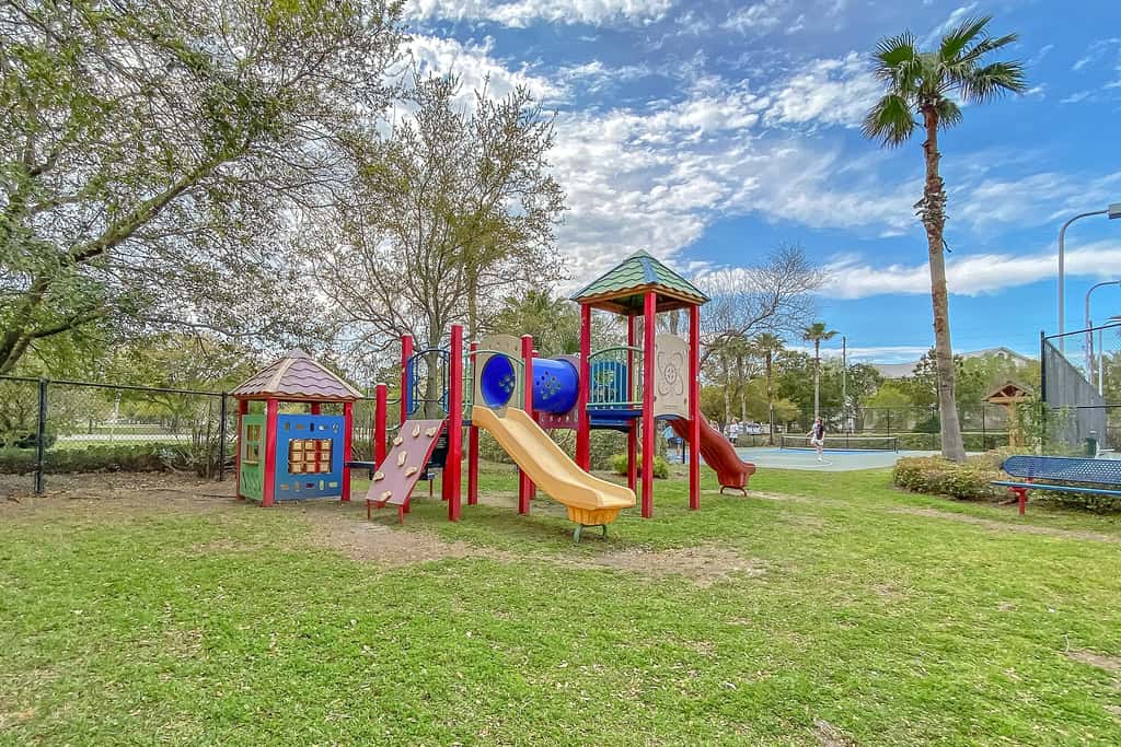 Cozy coastal condo with shared pool, lazy river and beach access