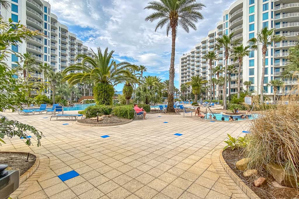 Cozy coastal condo with shared pool, lazy river and beach access