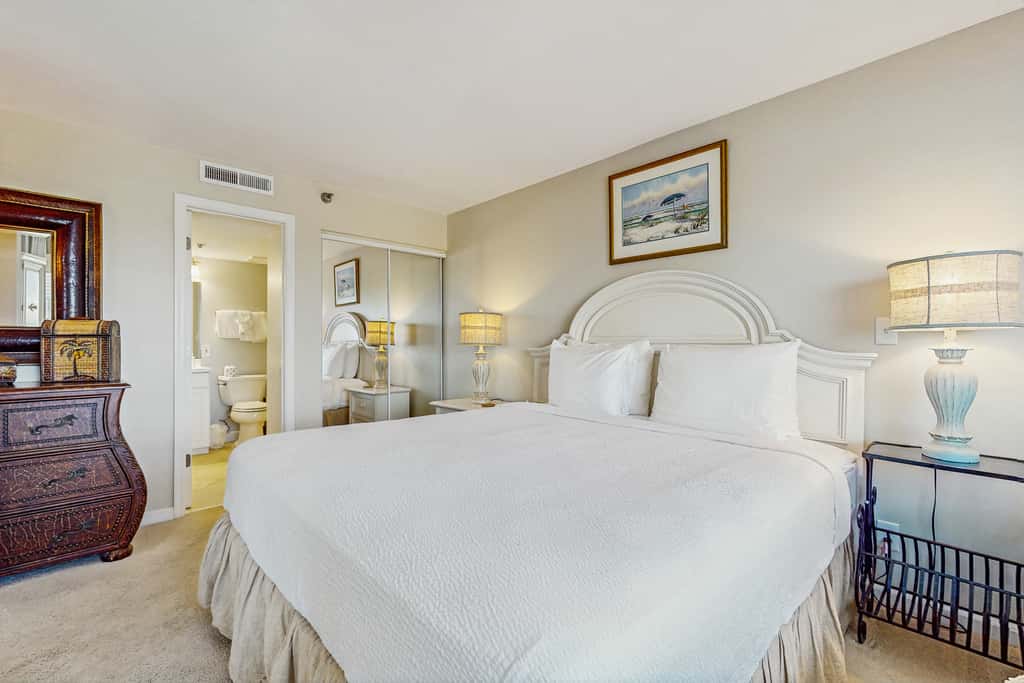 Emerald Towers 102