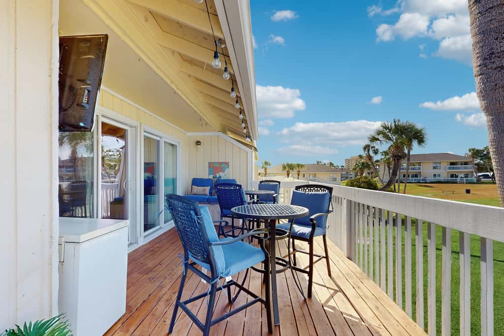 Calming condo with hot tub, tennis court, pool, & balcony