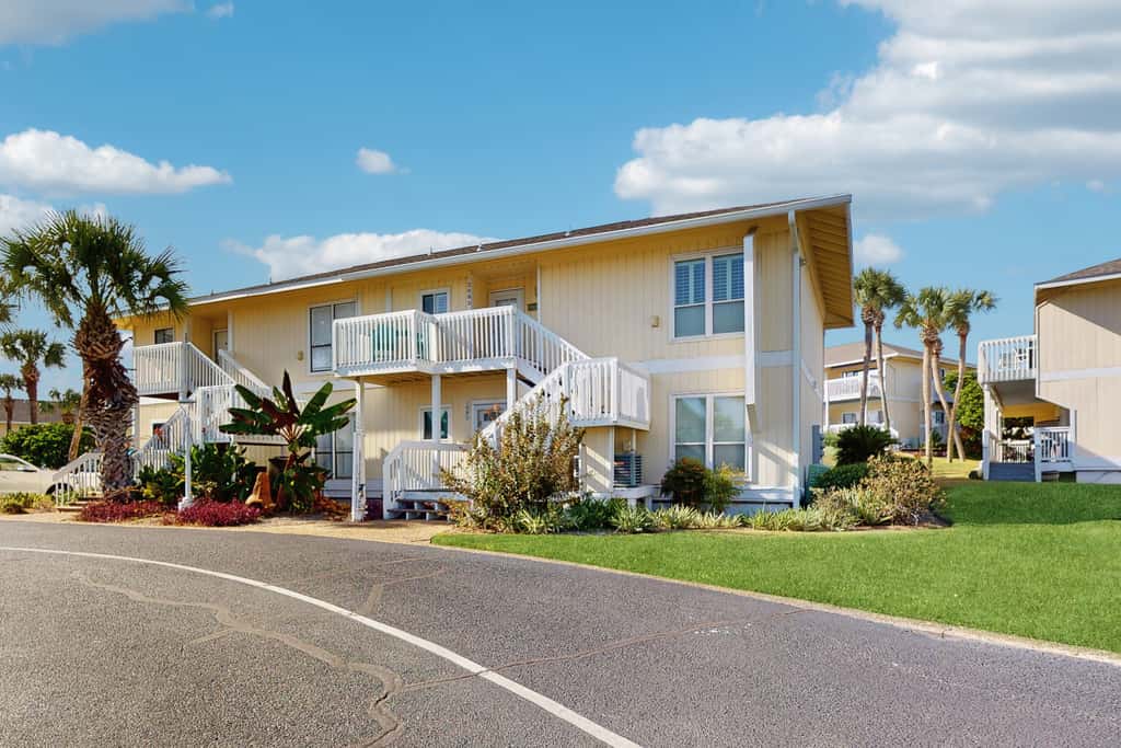 Calming condo with hot tub, tennis court, pool, & balcony