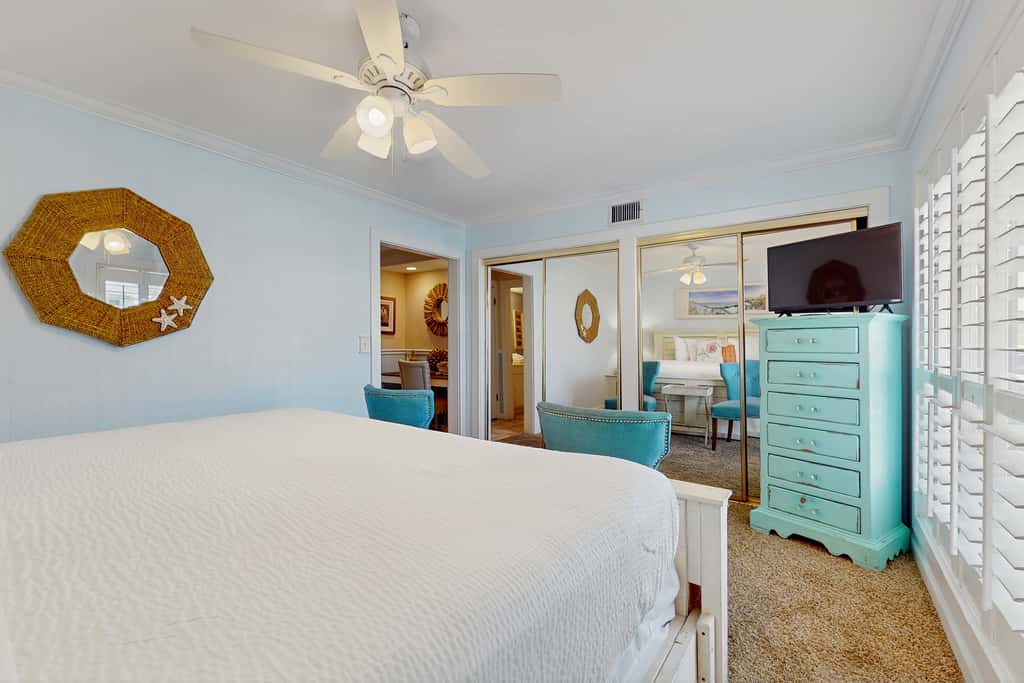 Calming condo with hot tub, tennis court, pool, & balcony