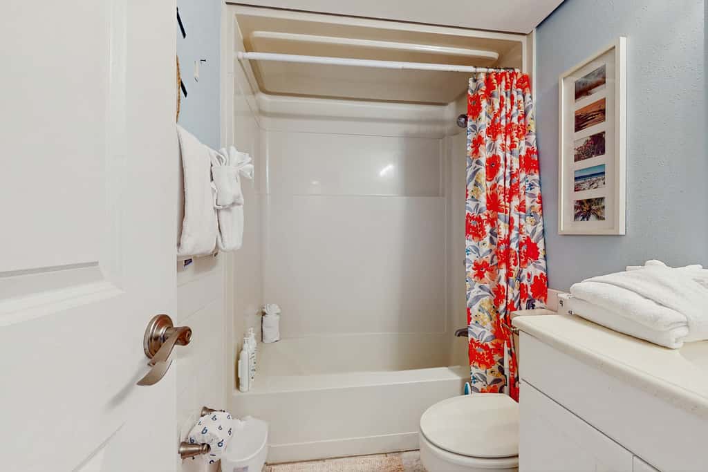 Calming condo with hot tub, tennis court, pool, & balcony