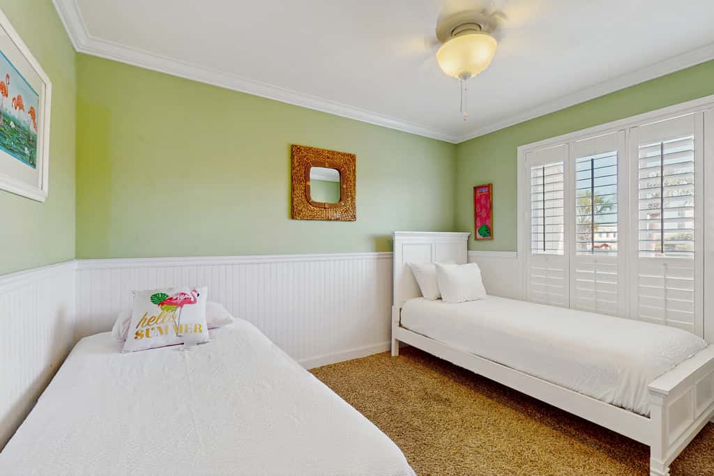 Calming condo with hot tub, tennis court, pool, & balcony