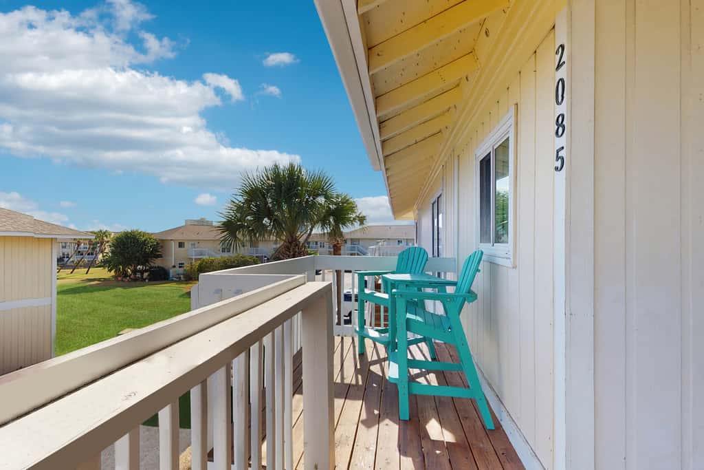 Calming condo with hot tub, tennis court, pool, & balcony