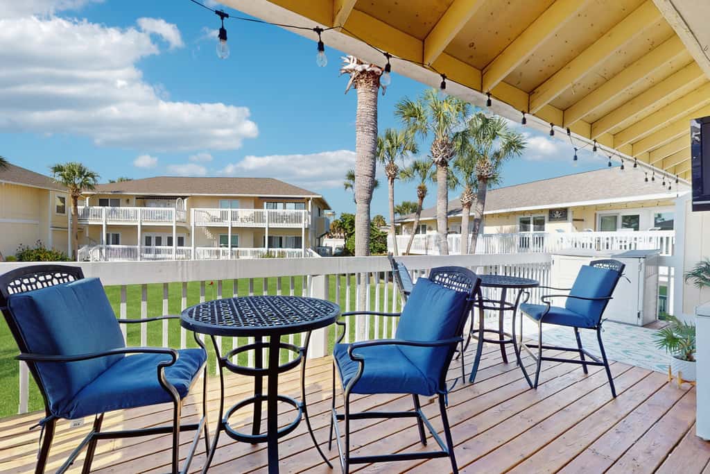 Calming condo with hot tub, tennis court, pool, & balcony