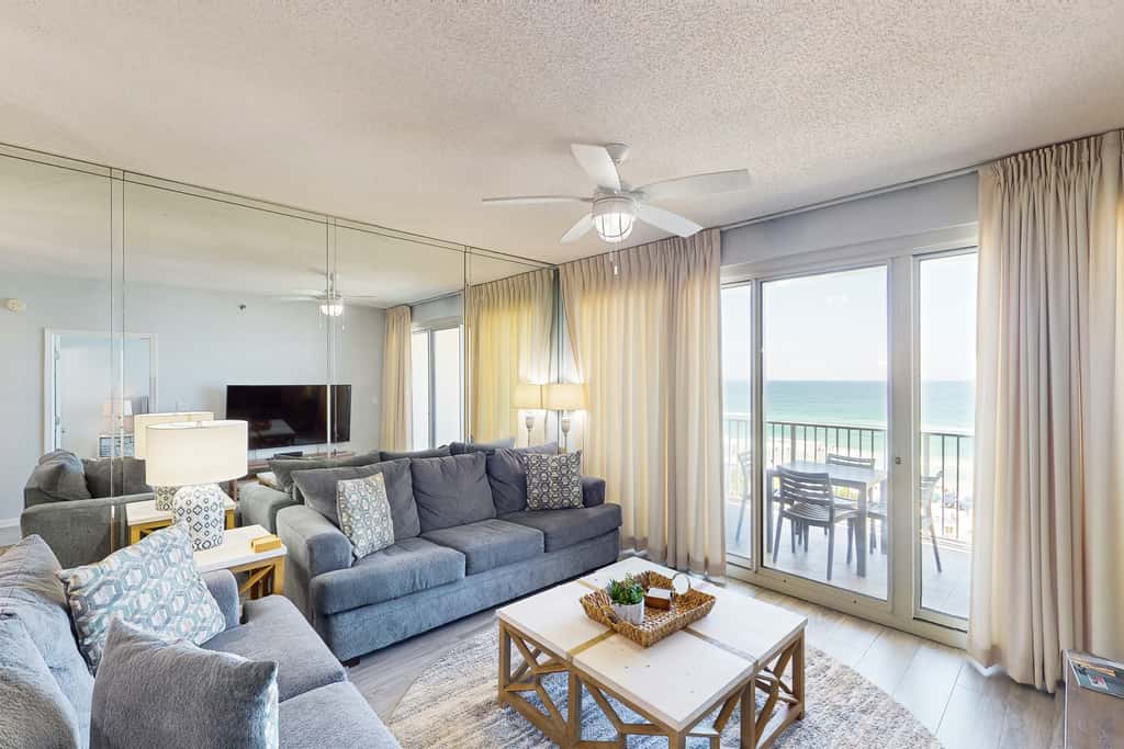 Gorgeous coastal home with plenty of space and easy beach access