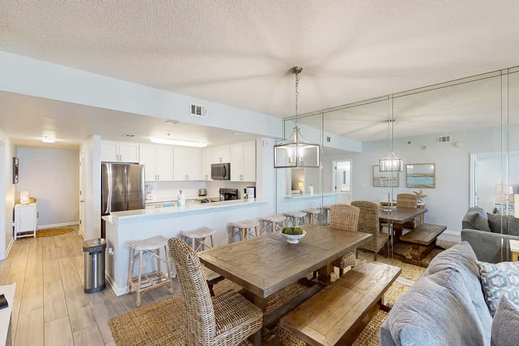 Gorgeous coastal home with plenty of space and easy beach access