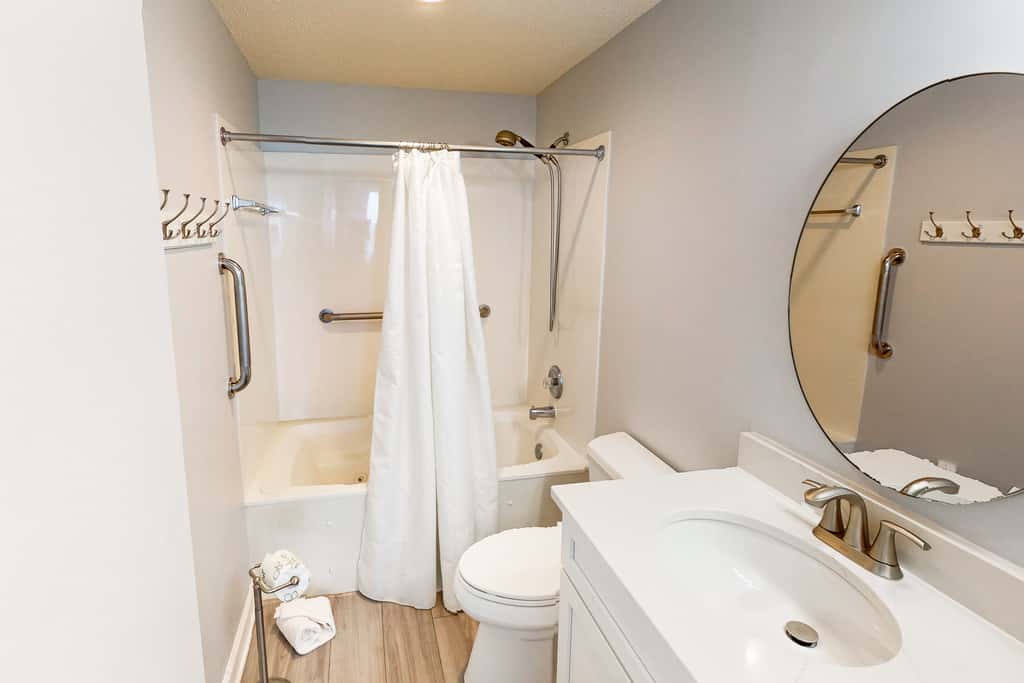 Gorgeous coastal home with plenty of space and easy beach access