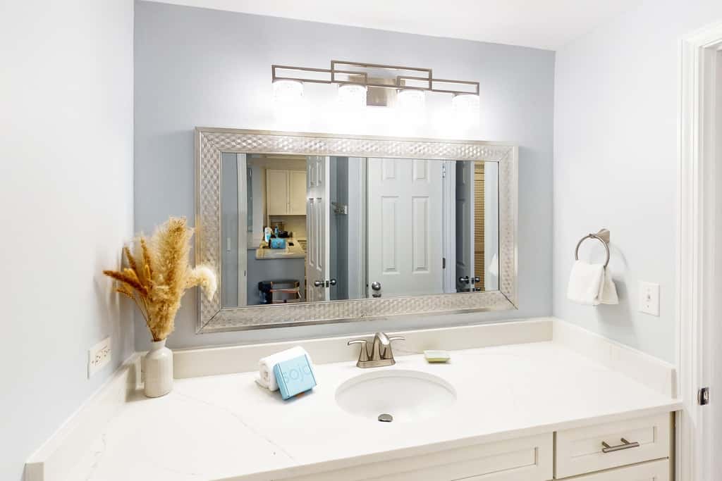 Gorgeous coastal home with plenty of space and easy beach access